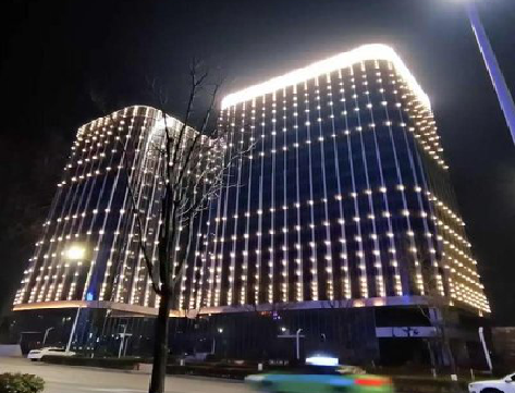 玉龙亮化工程安装注意事项。